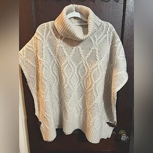 Cream Lambswool Medium turtleneck knit sweater by Max Studio